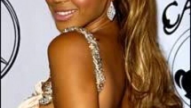 Beyoncè amante di Eva Longoria. Ma è solo un film