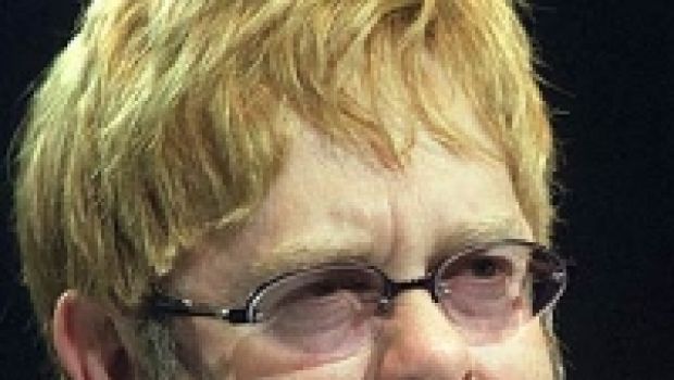 Myspace e Youtube fanno vendere musica mentre Elton John uccide il web