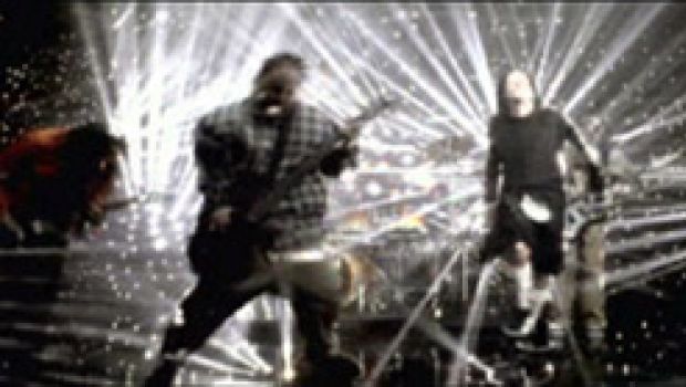 Videoclip Story: Korn – Freak On A Leash