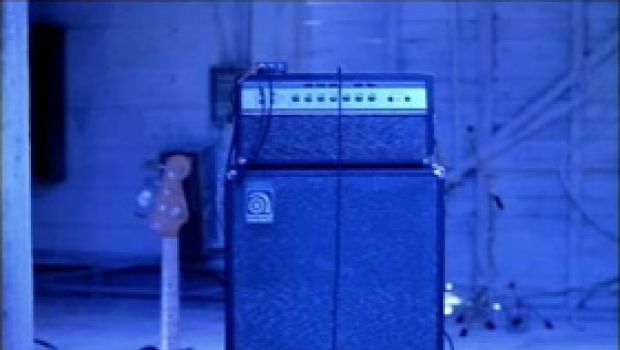 Videoclip story: Rem – What’s The Frequency Kenneth