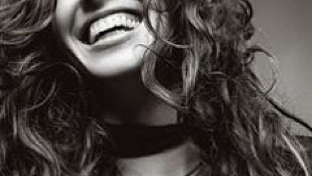 Nuovi dettagli sul ritorno di Alanis Morissette