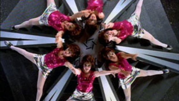 Videoclip Story: The Chemical Brothers – Let Forever Be