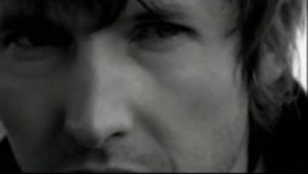 Carry you home: il nuovo video di James Blunt