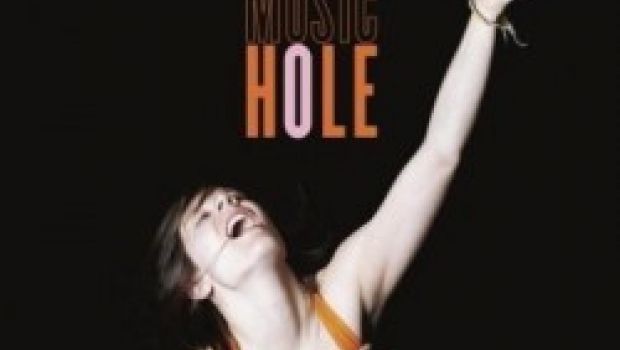 “Music Hole” il capolavoro annunciato di Camille (e le date italiane del tour)