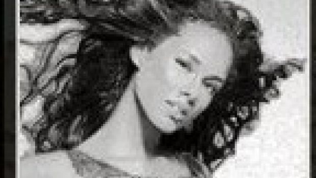 Alicia Keys cerca una corista su MySpace
