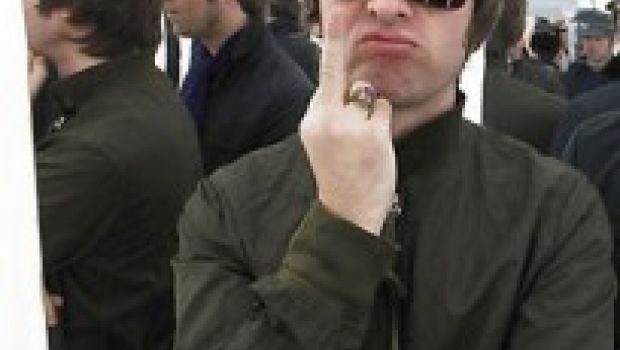 Nuove canzoni in rete: anche gli Oasis traditi dal web