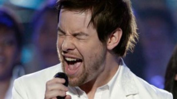 David Cook: voce da Nickelback. Pessima “Time of my life”!