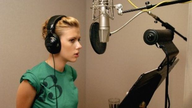 Scarlett Johansson fa flop e rinuncia al tour