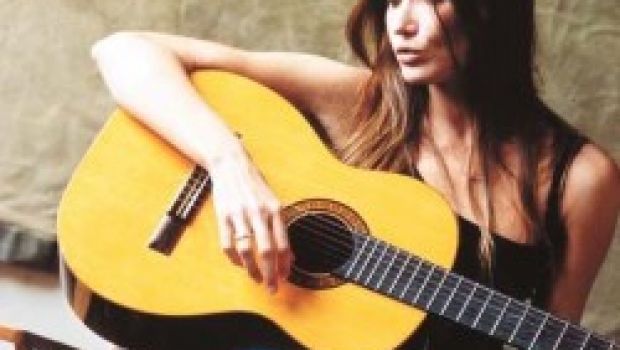 Ascolta gratis il nuovo disco di Carla Bruni