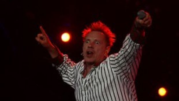 Vecchio e rissoso: sembra che John Lydon abbia attaccato Kele Okereke. Il motivo: il razzismo