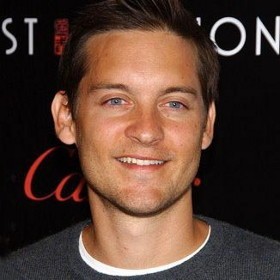 Tobey Maguire avvocato idealista in The Crusaders