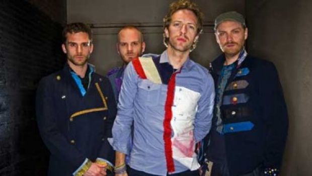 Coldplay, ecco i due video ufficiali di  “Viva la vida”