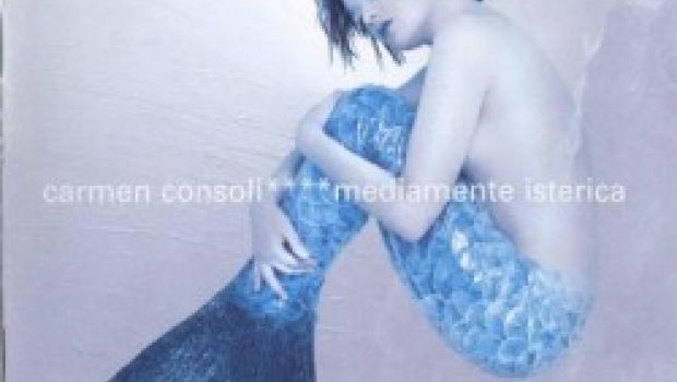 Carmen Consoli festeggia (con cd e tour) 10 anni di “Mediamente isterica”