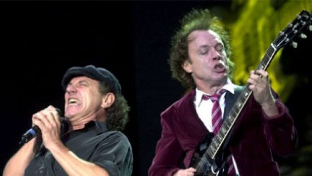 AC/DC  “Rock ‘N Roll Train” (il video)