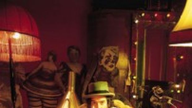 Vinicio Capossela: nuovo singolo “In clandestinità” e le prime date del tour