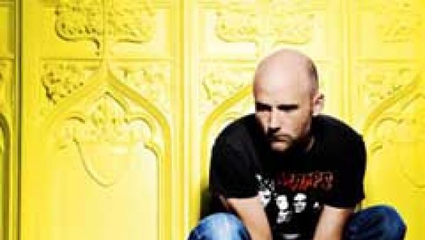Moby ci riprova con “Last Night Remixed”