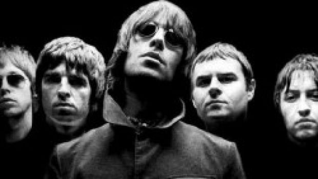 Gli Oasis in cima alle classifiche