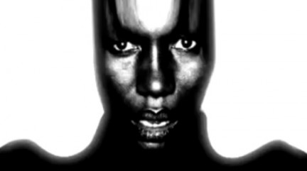 Grace Jones: “Corporate Cannibal” è il singolo del ritorno (+ video)