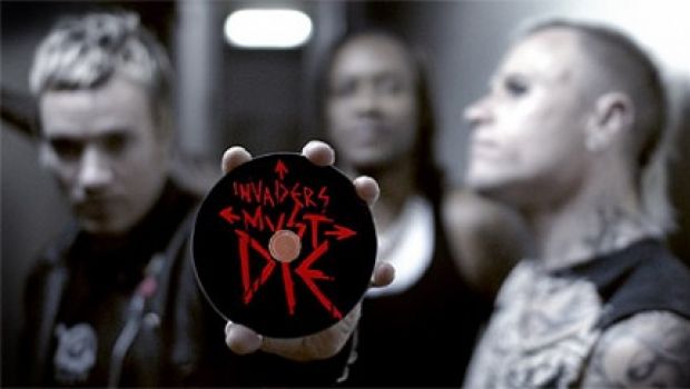 Prodigy, “Invaders Must Die”  in download gratuito
