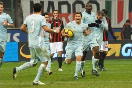 Ascolti Tv di mercoledì 3 dicembre 2008: vince Milan-Lazio ma cresce nettamente Amiche Mie. Boom di Voyager. Il più visto di tutti resta Striscia con 8 milioni