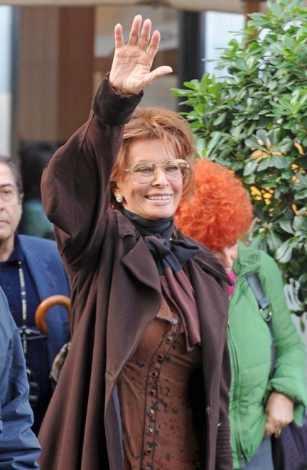 Il remake musical di 8 e 1/2, Nine, sbarcaa Piazza del Popolo, ecco le foto con Sophia Loren e Daniel Day-Lewis