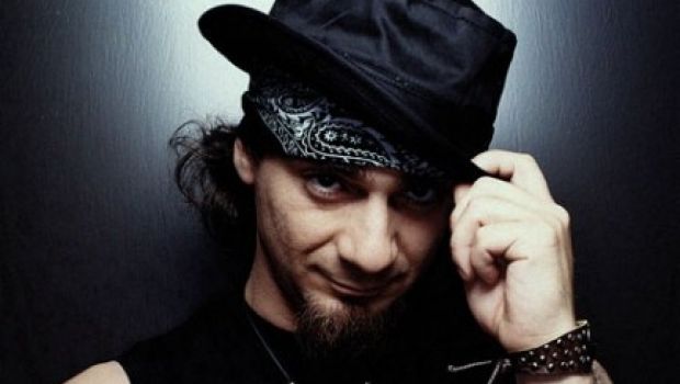 J-Ax, il nuovo disco in 2 parti e le date del tour