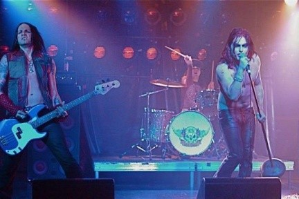 Foto Gallery: Kevin Zegers in The Perfect Age of Rock N Roll