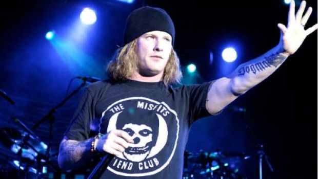 Slipknot – Corey Taylor posticipa il suo solo album
