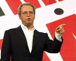 Mediaset e Mentana trovano l’accordo: risoluzione consensuale del contratto. “Grazie a lui per 18 anni di lavoro”