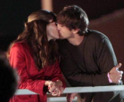 Nuove foto da Valentine’s Day: il bacio fra Jennifer Garner ed Ashton Kutcher