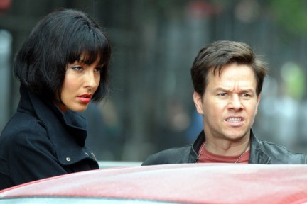 Mark Wahlberg, Tess Kartell e Will Farrell sul set Newyorkese di The Other Guys