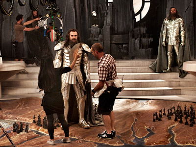 Liam Neeson nei panni di Zeus sul set di Clash of the Titans – le foto