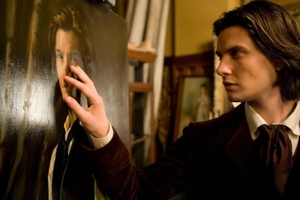 Dorian Gray – locandina italiana e fotogallery del nuovo film di Oliver Parker