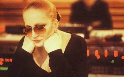 Mina: nel nuovo album “Facile” collaborazioni con Cristiano Malgioglio, Manuel Agnelli degli Afterhours e Boosta dei Subsonica