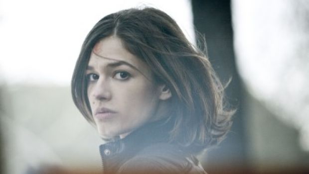Ascolti Tv di lunedì 5 ottobre 2009: Intelligence si conferma con oltre 6 milioni e il 25%. Salemme al 13%. Nel pomeriggio boom per Il mondo di Patty al 16%. Su Fox, Flash Forward parte con 280.000