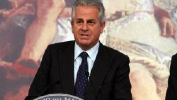 Annozero: stasera Santoro (non) “tradisce” Berlusconi. Intanto il ministro Scajola va a colloquio con i vertici Rai