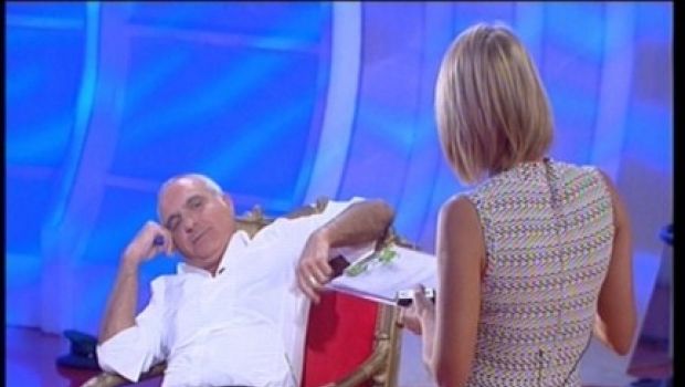 Ascolti Tv di sabato 10 ottobre 2009: nonostante gli 8 milioni di Irlanda-Italia, C’è Posta sfonda il muro dei 6 milioni (30,38%). Amici al 27%, molto bene Verissimo