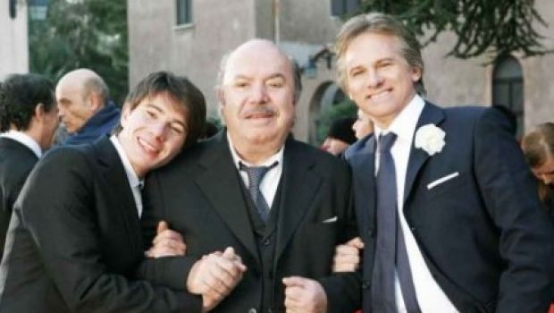 Ascolti Tv di martedì 13 ottobre 2009: Il Medico con 7 milioni supera nettamente Il Falco e la Colomba fermo al 16% e 4 milioni. Eccellenti Cold Case e Criminal Minds. Boom per Striscia al 30% e Chiambretti Night con Costanzo al 16%