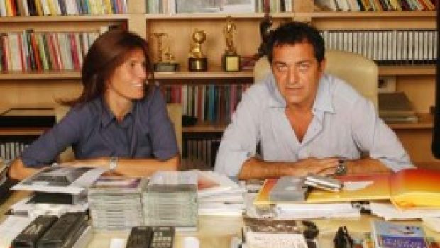 Valsecchi furioso: “Intelligence allo sbaraglio. Voglio Distretto e i Liceali alla domenica e il televoto di gradimento”