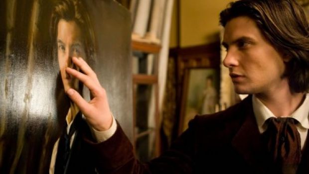 Dorian Gray – locandina italiana e fotogallery del nuovo film di Oliver Parker