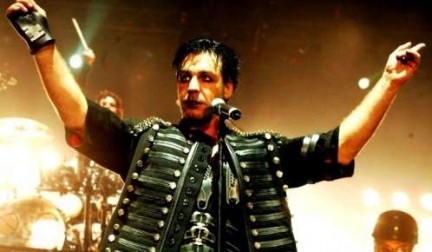 Rammstein: “Pussy”, il video del making of