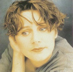 Elizabeth Fraser torna con il singolo “Moses”