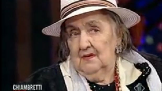 E’ morta Alda Merini, la più grande poetessa italiana sinora in vita. In tv era musa di Costanzo