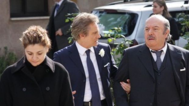 Ascolti Tv di martedì 3 novembre 2009: Un medico in famiglia impallina Il Falco e la Colomba. Le Iene superano Senza Traccia e Criminal Minds. Pomeriggio Cinque II p. col GF vola oltre 3 milioni