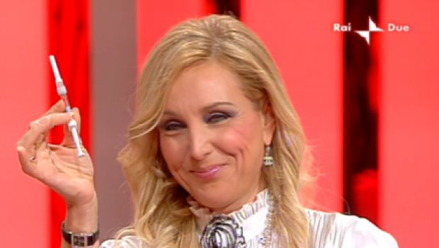 Francesca Martini e la (mancata) vaccinazione in diretta tv