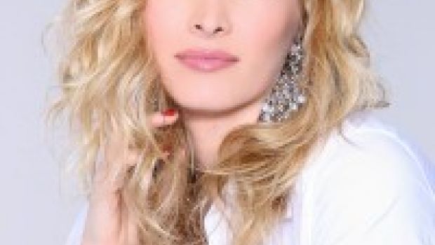 Lorella Landi nuova regina del pomeriggio di Raiuno con Le amiche del sabato. E Limiti sostituisce la Carrà