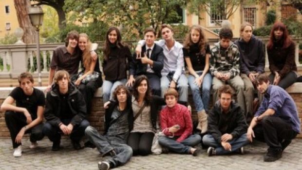 Arriva I Liceali 2, su Canale 5: una nuova alunna ed un nuovo professore nel cast