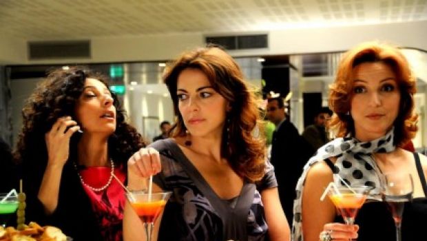 10 foto dal film Meno Male Che Ci Sei