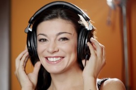 Roberta Lanfranchi canta la sigla italiana di MegaMindy (video)