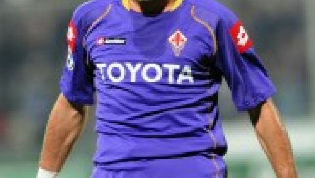 I tifosi della Fiorentina contro la Rai: servizio pubblico tradito. Se la tv di Stato si comporta come quella privata…